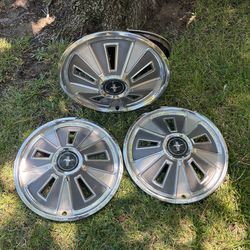 Mustang 65-66 Hubcaps
