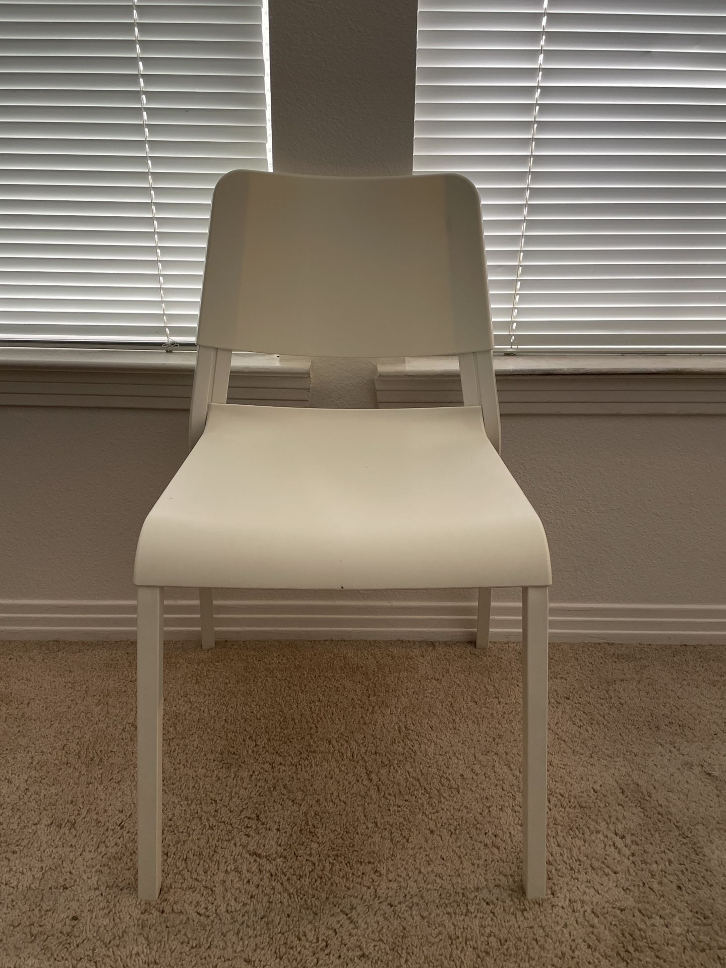 White Chair (study desk)