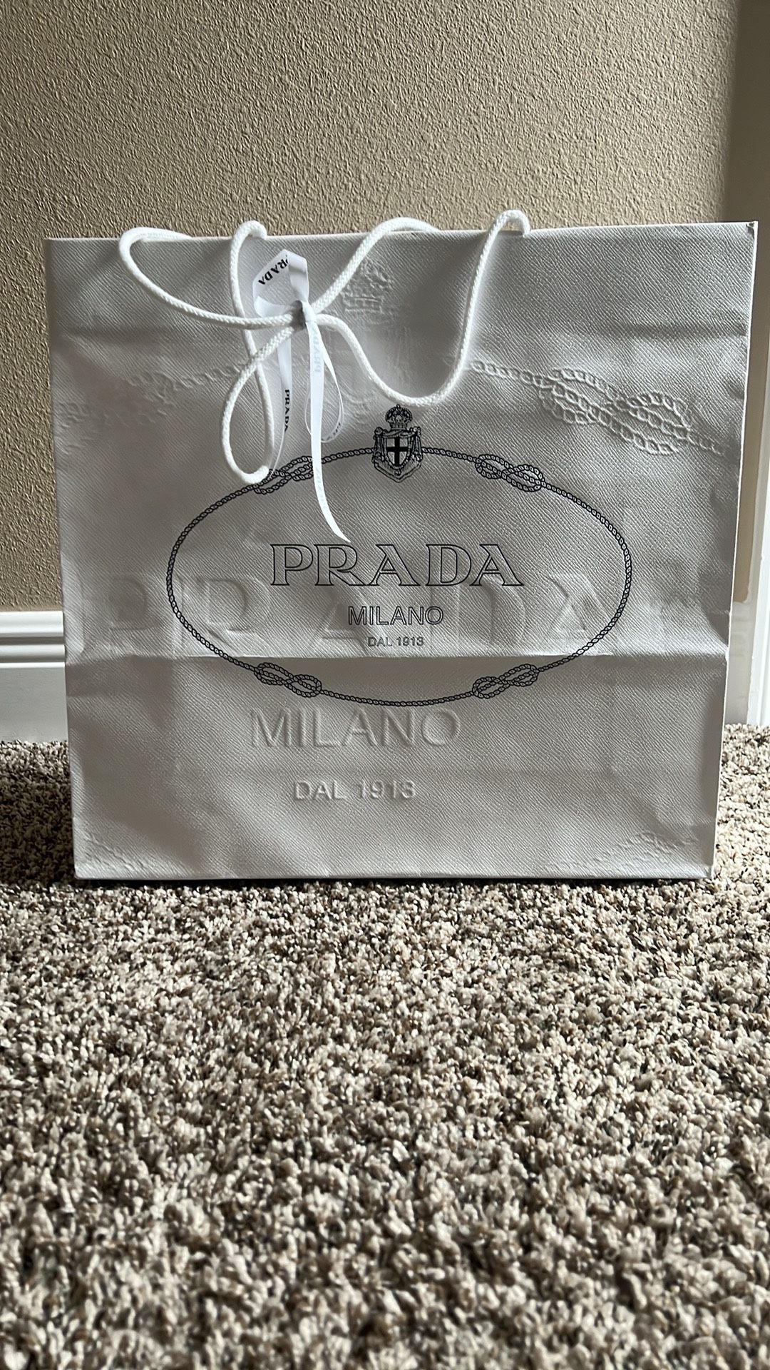 Prada Re-edition 2005 Saffiano Leather