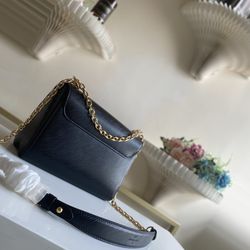 Twist Royale Louis Vuitton Bag