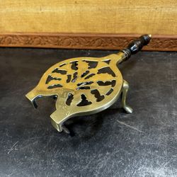 Antique English Brass Footman Fireplace Trivet Kettle Stool Stand Hearthware