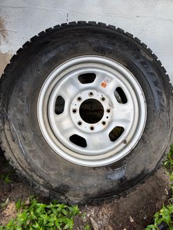 Ford f250 8 lug spare tire and rims tires like new different sizes