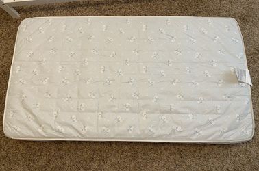 Serta Nightstar Deluxe Crib and Toddler Mattress