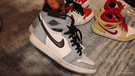 Nike Air Jordan size 8 used blue and black