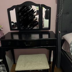 Black Vanity Desk For Sale! Need Gone!!