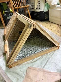 Small chicken coop wood