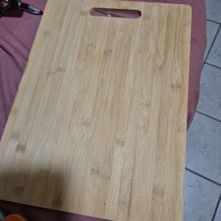 4 cutting boards.