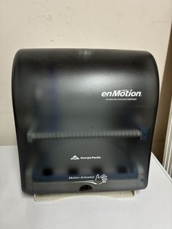 Motion Sensored Paper Towel Dispenser