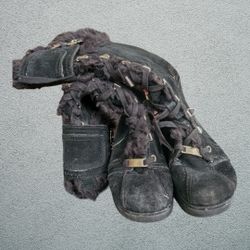 Aldo Mid Calf Black Suede Lace Up Boots 