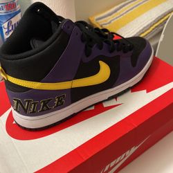 Lakers Dunks like New 10.5