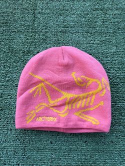 Arcteryx Beanie pink