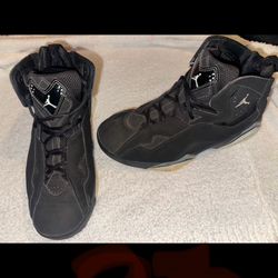 Men’s Nike Jays 