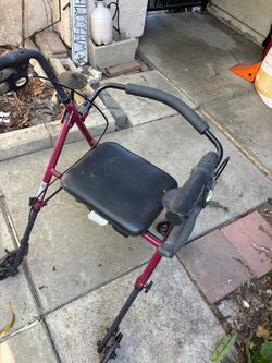 Adult walker with seat