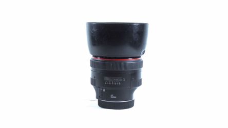 Canon EF 85mm 1.2 L ii USM lens
