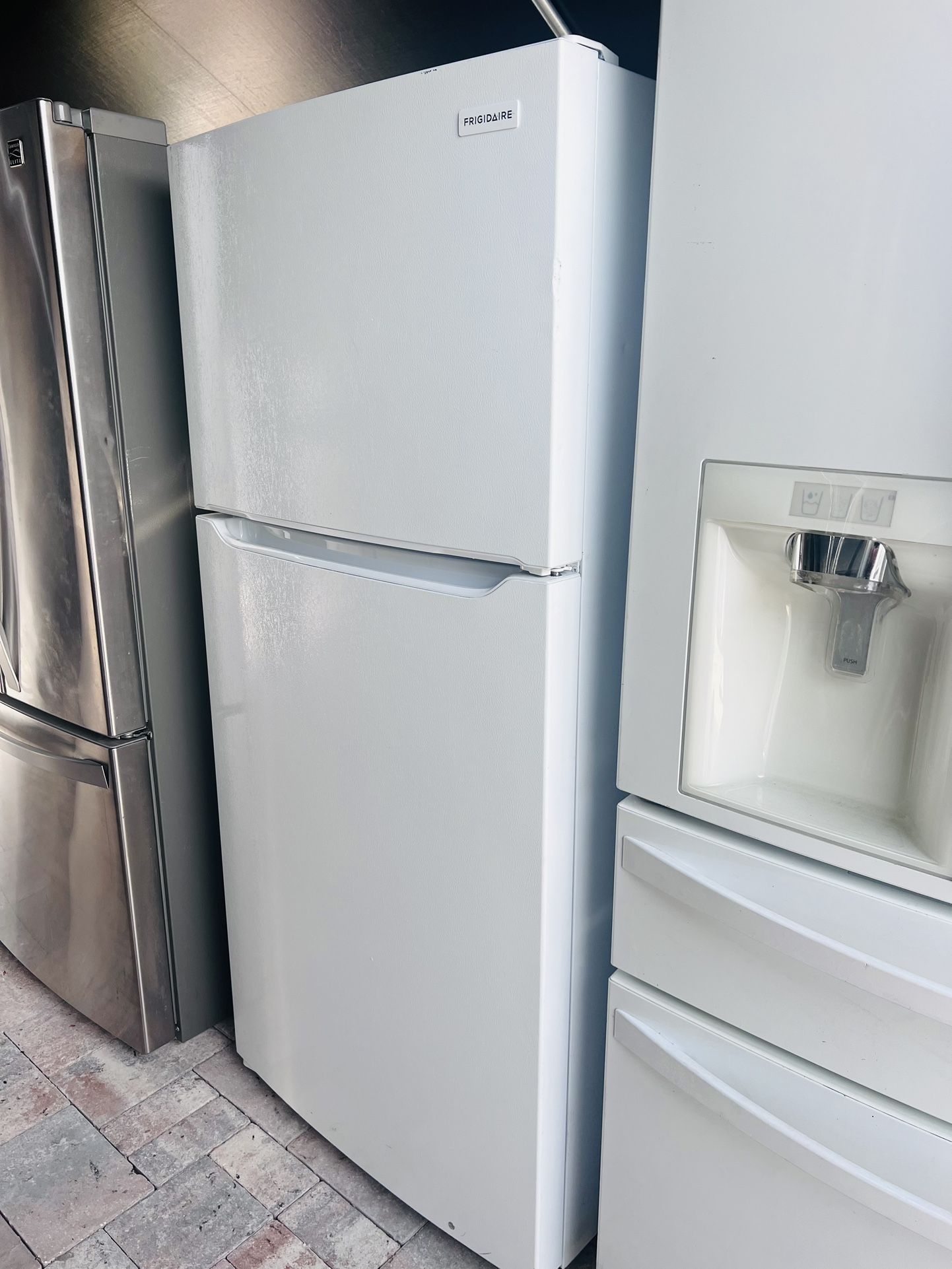 Top Freezer Refrigerator 