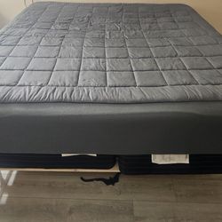 King BED Matress With Twin Box Spring 
