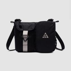 Nike ACG DAYMAX Crossbody Bag (3L)