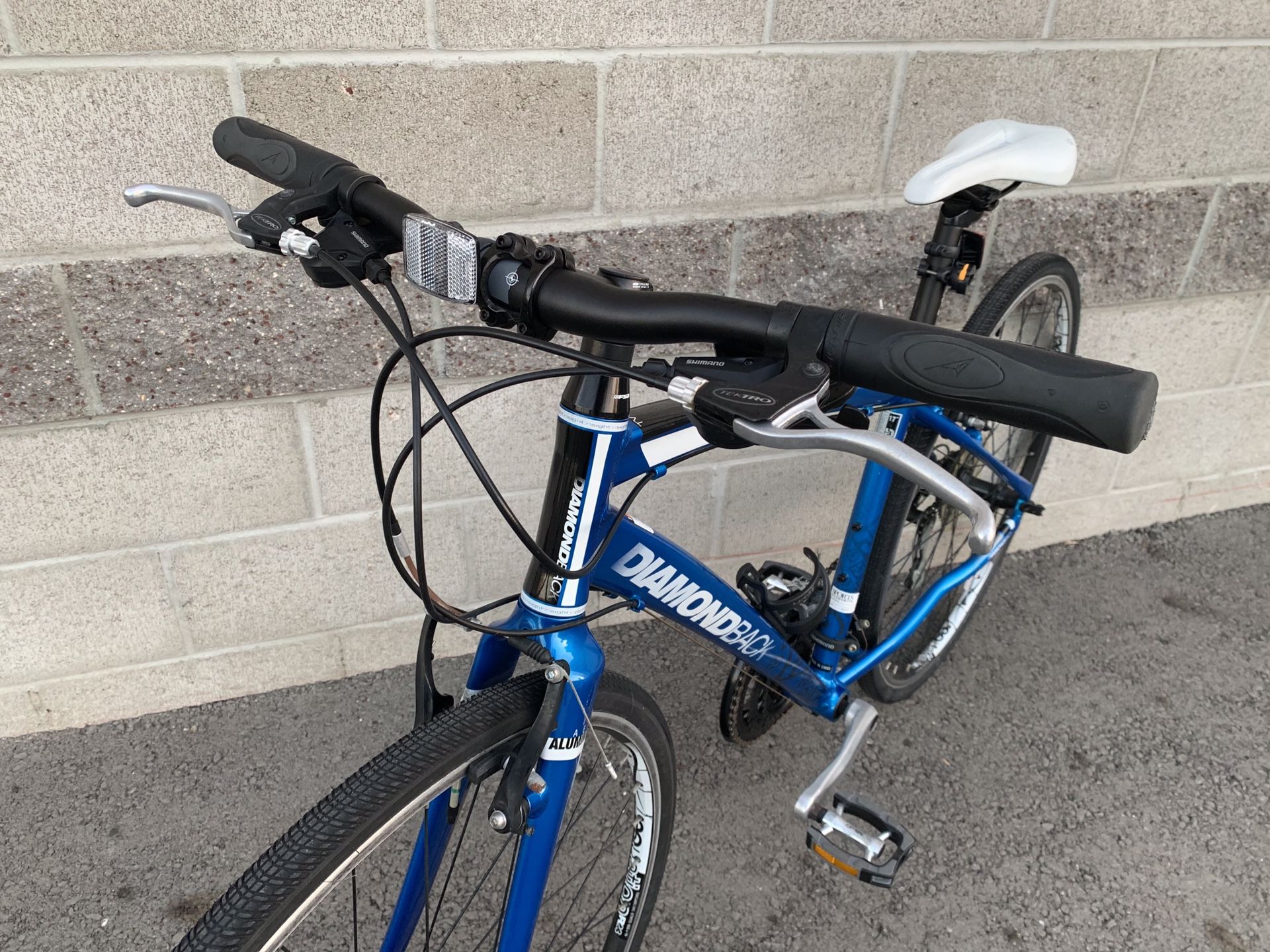 diamondback bicycles insight 2 complete hybrid bike