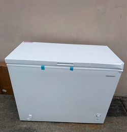 Brand new Insignia™ - 10.4 Cu. Ft. Garage-Ready Chest Freezer - White