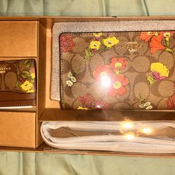Coach Purse And Wallet Set 