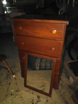 Chest of Drawers /Mirror Antique