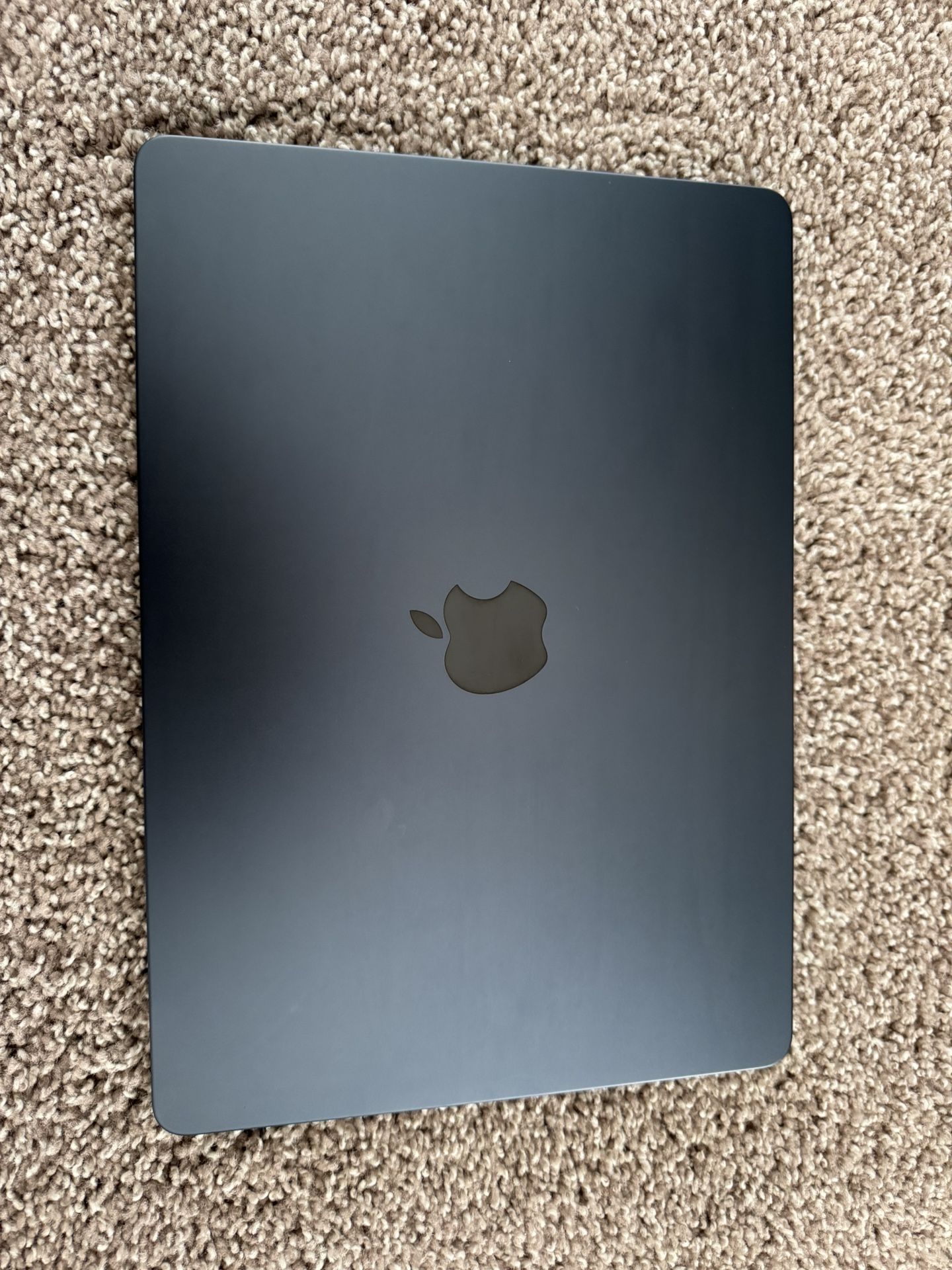 McBook air 13 M4 10c/8c GPU/16GB/ 256