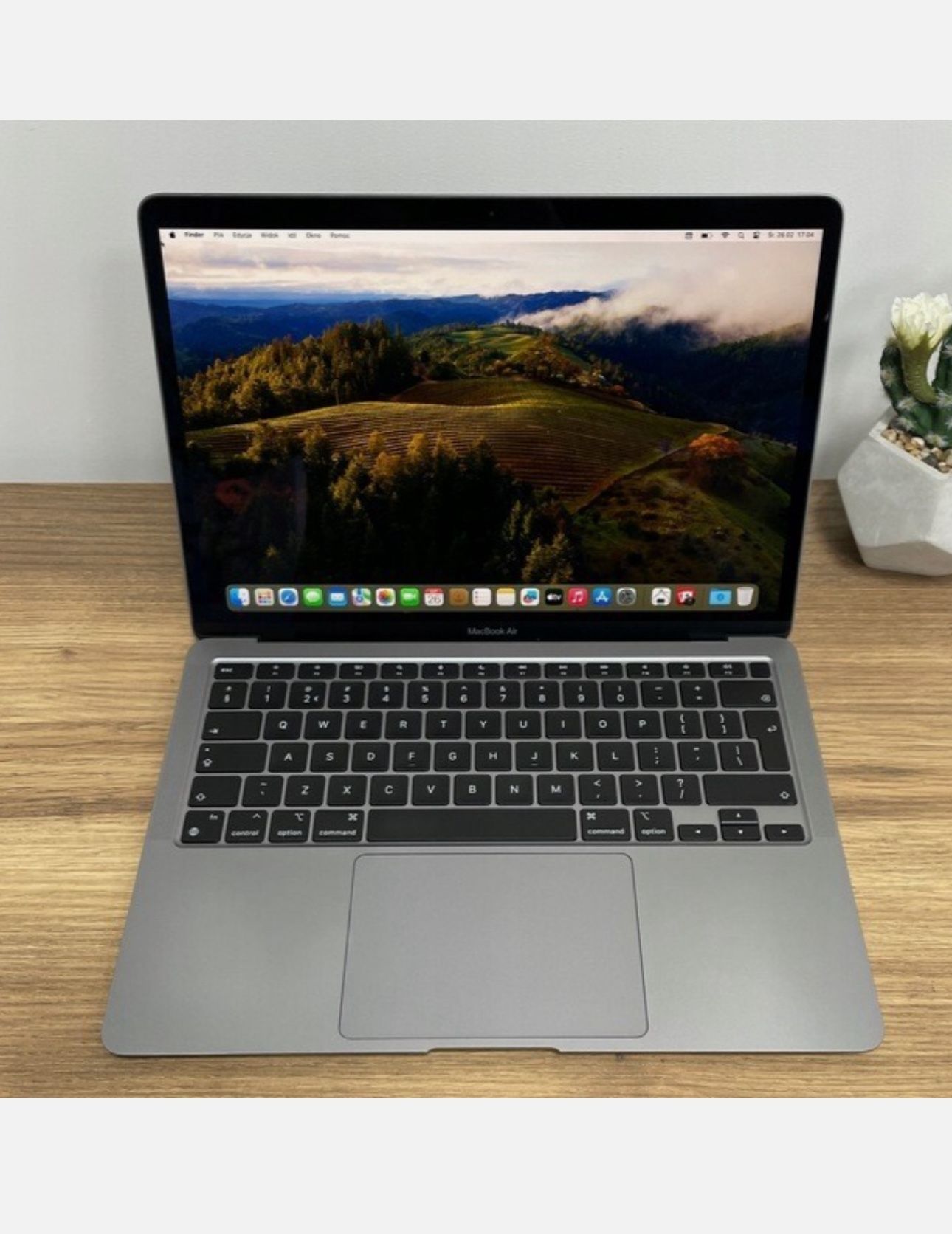 Like New MacBook Air 13.3” Retina Display M1