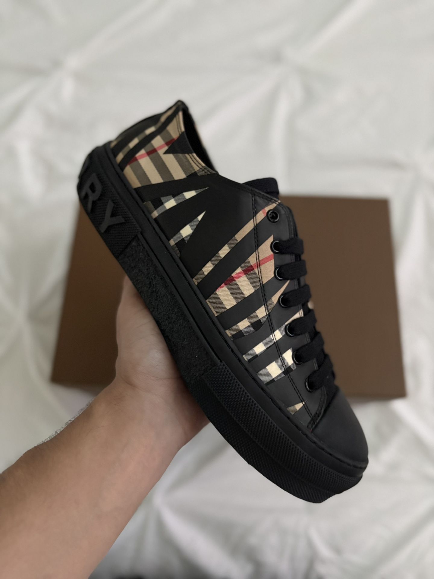 Burberry Converse ( Read Description )