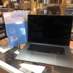 MacBook Pro 15”Corei7, 32gb Ram, 512gb Ssd With Touchbar 