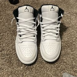 Jordan 1 Mid