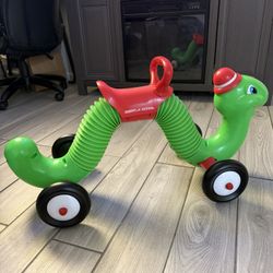 Radio Flyer Inchworm