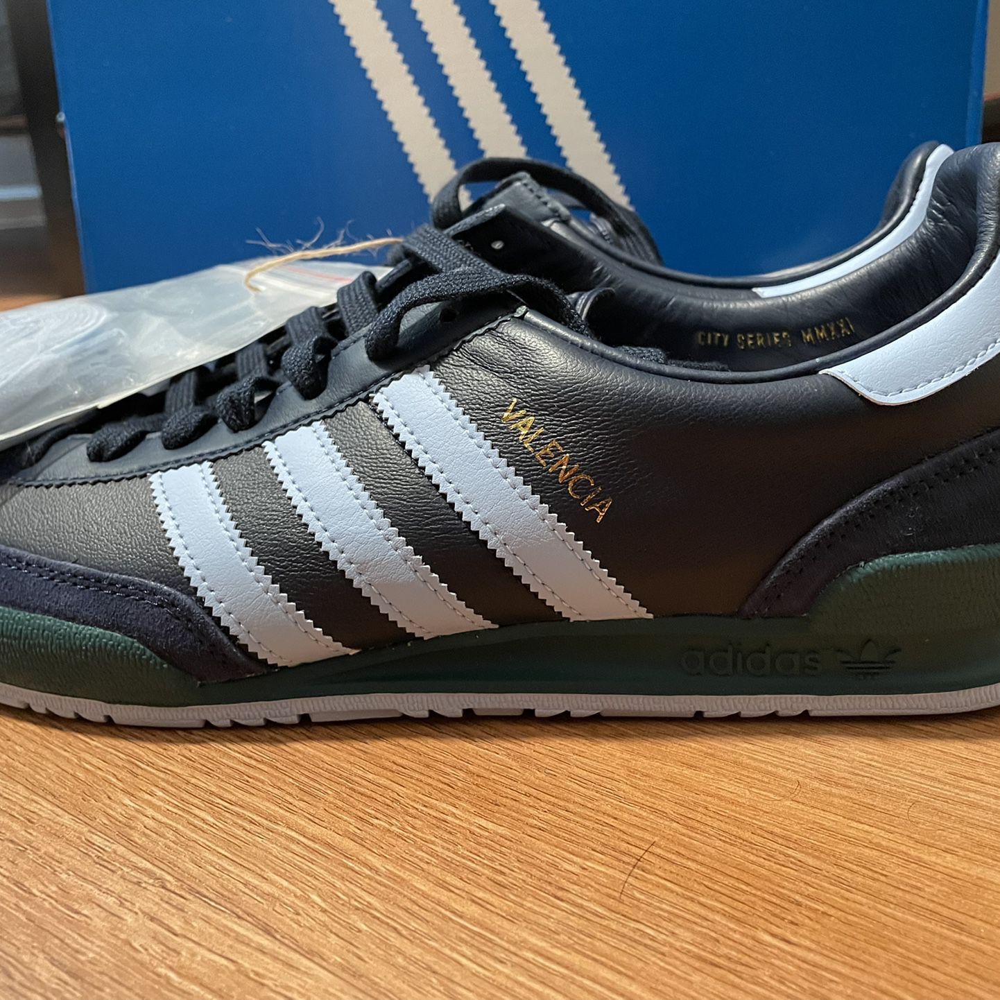 Adidas originals valencia for Sale in Glendale, CA - OfferUp