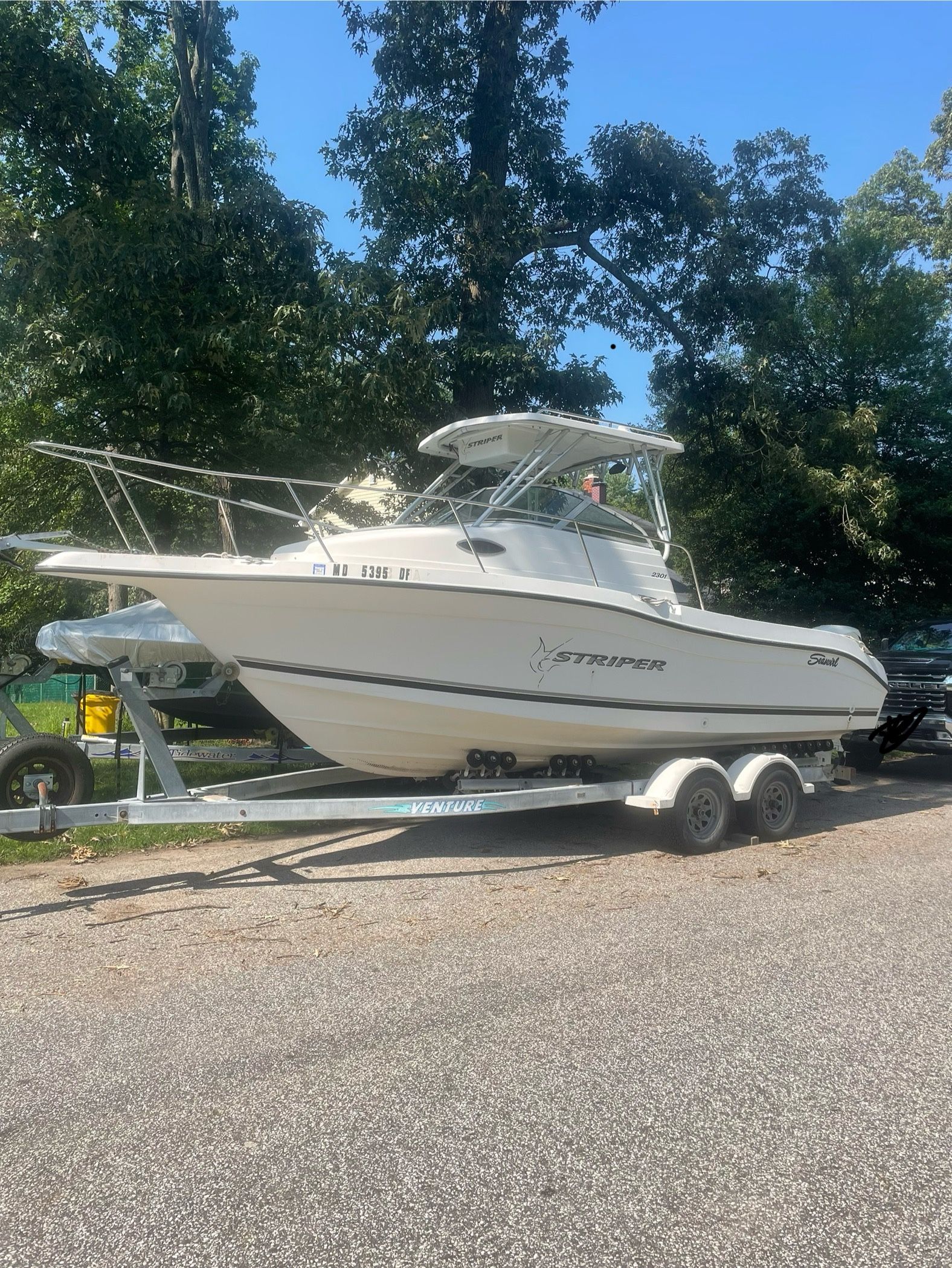 2002 Sea swirl Striper 2301 WA