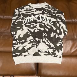 Large Camo Sweatshirt 