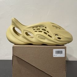 Yeezy Foam Runner