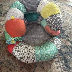 2-in-1 Tummy Time And Seated Support 