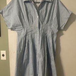 Medium women’s striped dress