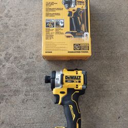 New Dewalt XR 1/4" Impact Driver 20V - Tool Only 