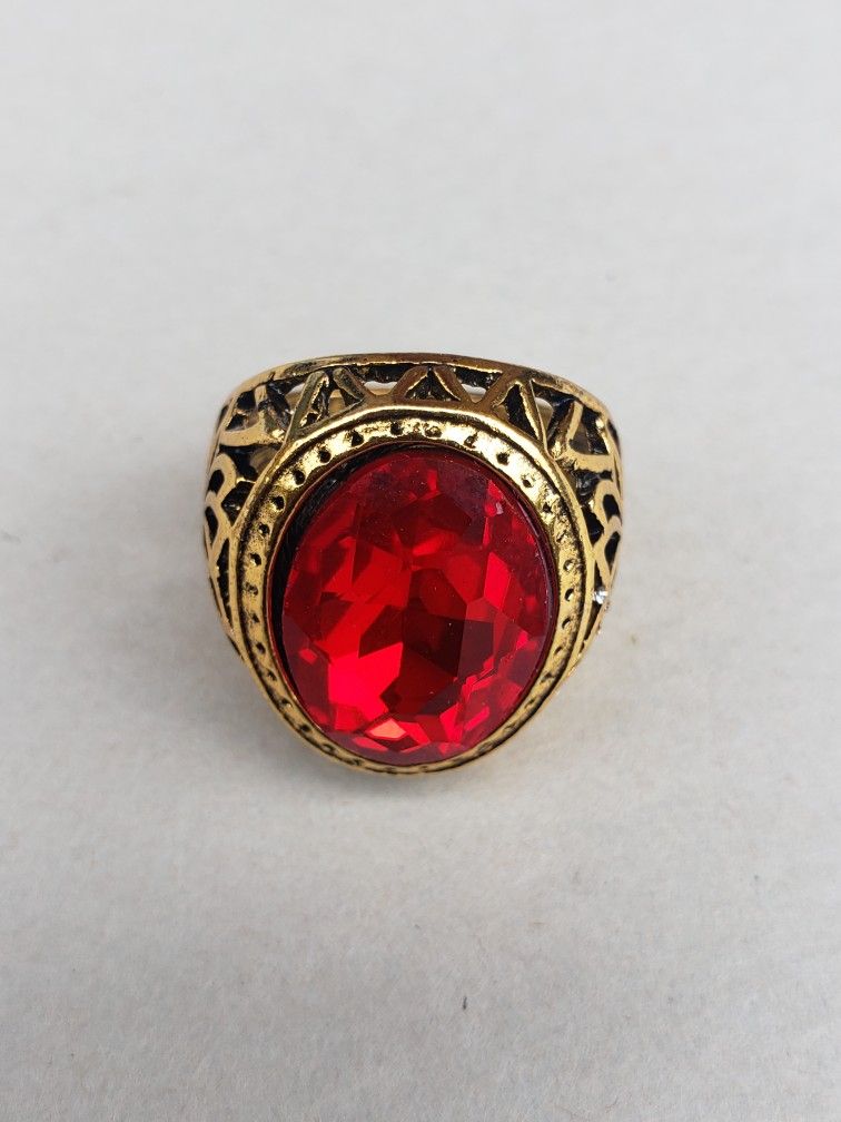Size 7.5 Antique Gold Plated Ring Stone Vintage Jewelry For Men and Women Ring Red