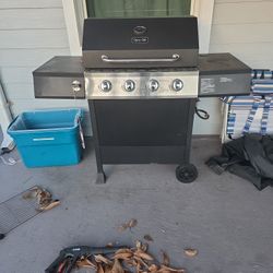 Dyna glo 4 Burner Grill