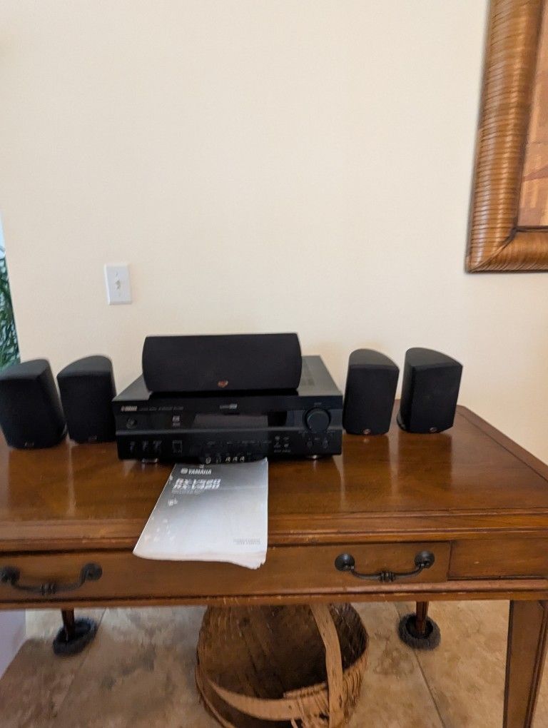  Yamaha Receiver With Speakers & Subwoofer