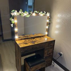 Makeup Vanity Barely Used