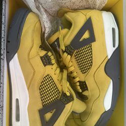 Lighting Jordan 4s