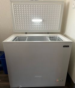 Magic Chef Chest Freezer White