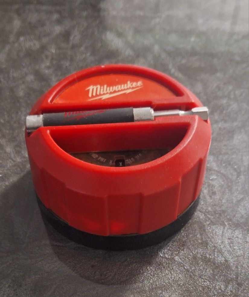 Milwaukee Assorted Bits & Extendable Bit Holder