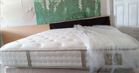 King Size Mattress (Colchón King Size)