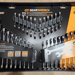 Gearwrench Ratcheting Wrench Tool Set 32 Piece NEW for Sale