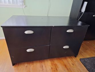 Storage cabinet