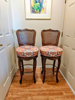Bar stools 29"