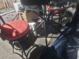 Bar TABLE And Chairs 